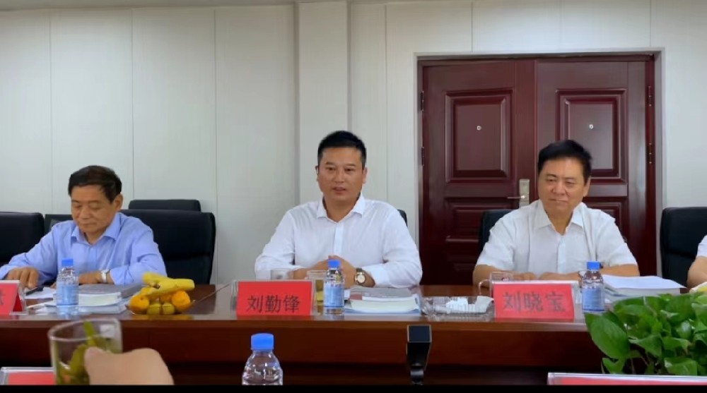 多拼式大斷面隧道窯&移動式隧道窯大規(guī)模固廢處置技術(shù)裝備暨煤矸石、建筑垃圾盾溝泥等大宗固廢燒結(jié)法技術(shù)裝備專場推介會圓滿落幕！